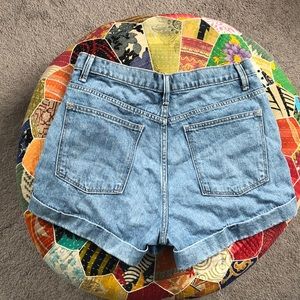 GAP Shorts - Original High Rise Short GAP Shorts - Original High Rise Short